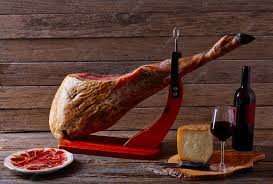 Nadie te esperará con un pata negra para darte la bienvenida.