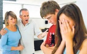 No siempre la familia es un lecho de rosas. A veces pasan cosas.